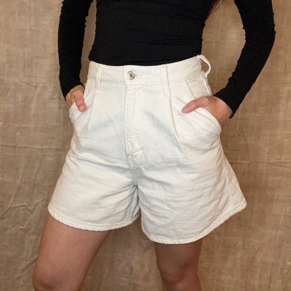 Off-White High Waisted Shorts - Size 0 - Picture 4 of 5